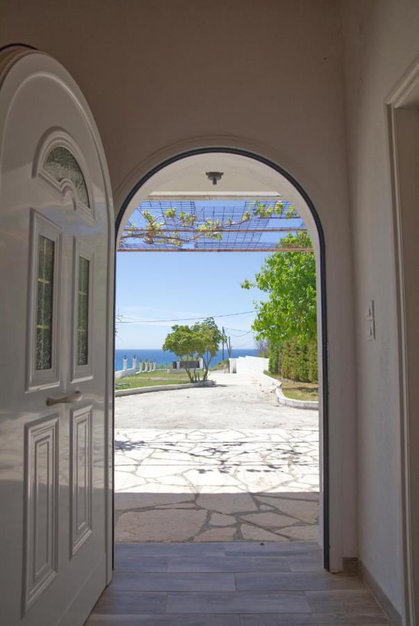 Villa Riviera Agios Georgios  Eksteriør billede